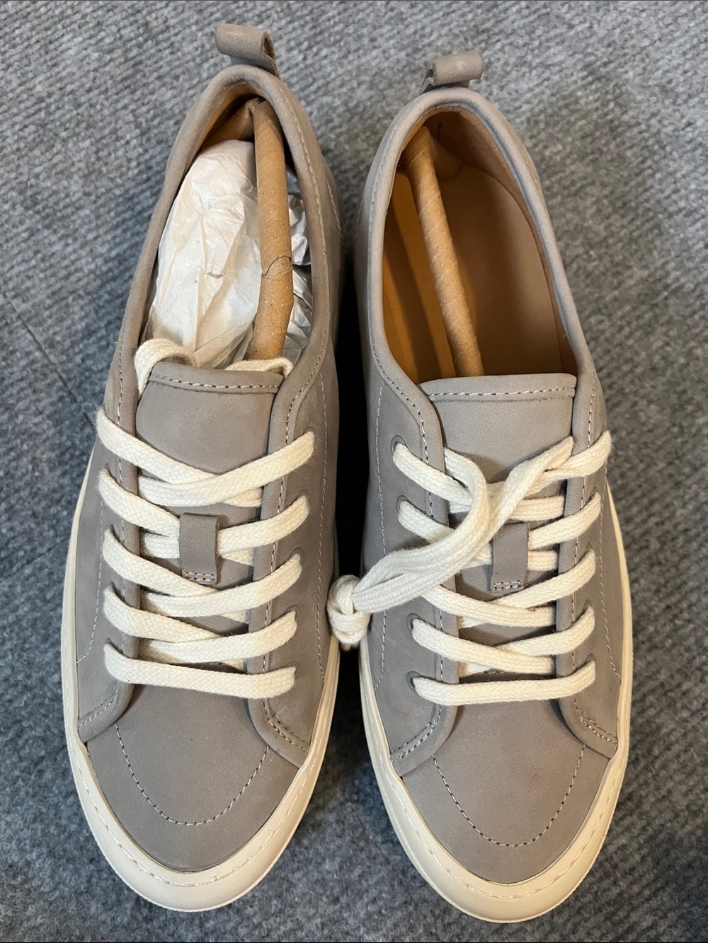 Sperry Gray Low-Top Leather Sneakers with Cream Laces